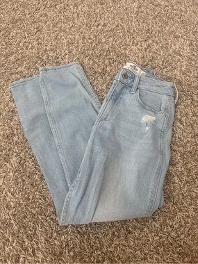 Hollister light wash mom jeans